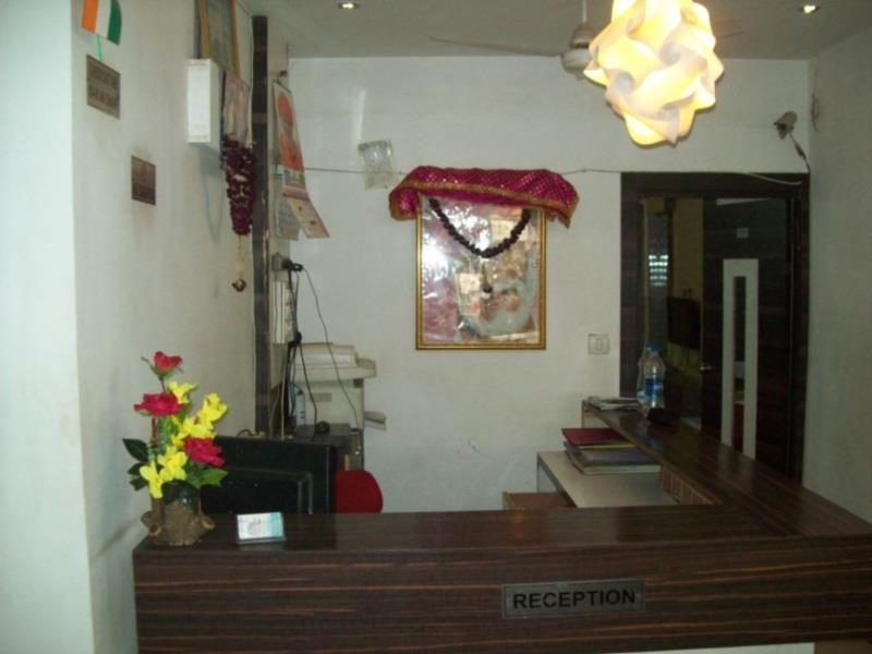 Hotel Mid - Way Inn Gandhinagar Exteriör bild